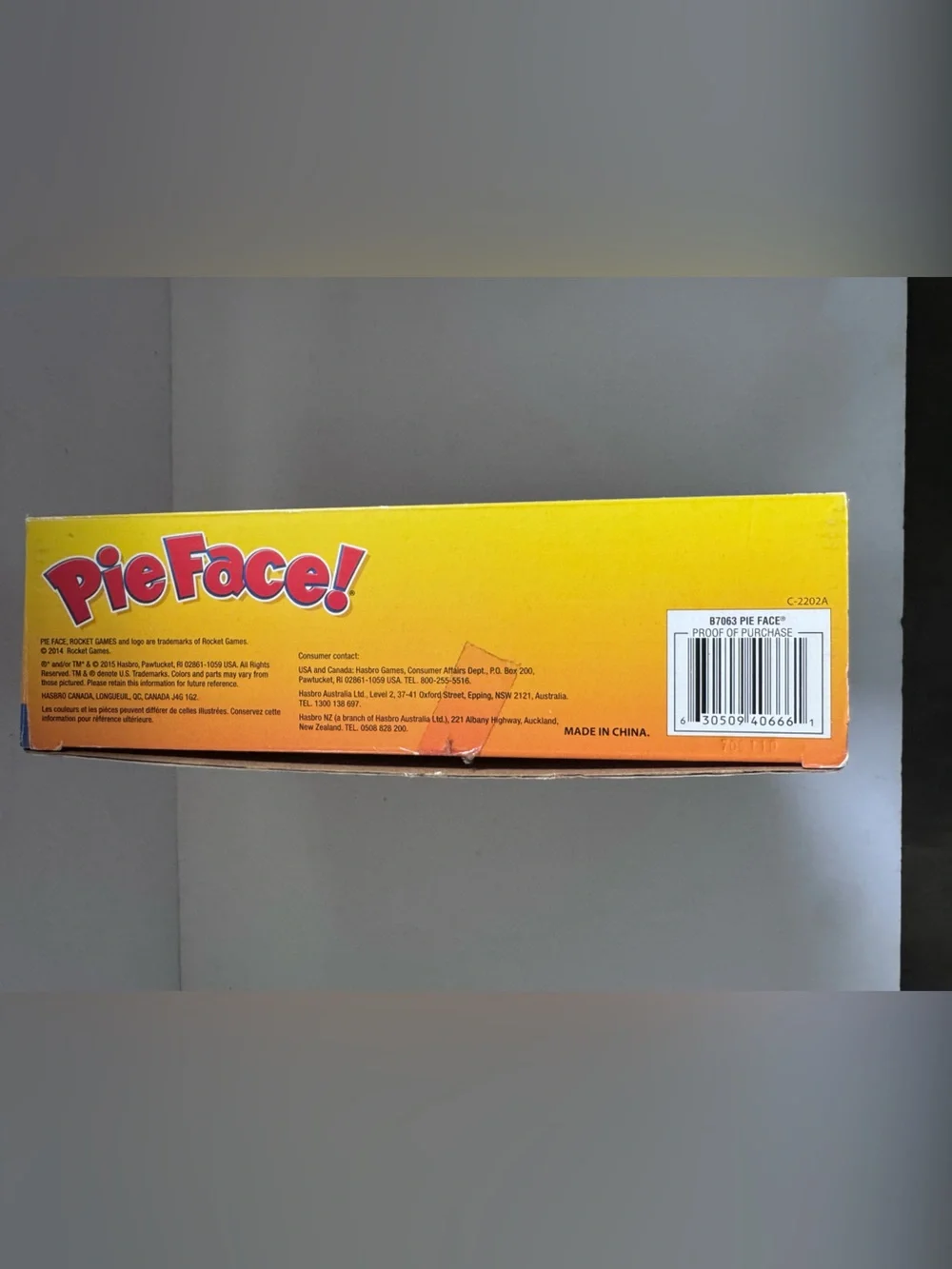 Hasbro Gaming Pie Face! Whipped Cream Board Game Complete Classic Kids Family